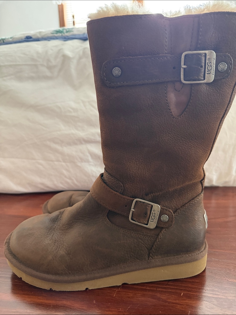 UGG Kids Brown Shearling-Trim Buckle Mid-Calf Boots